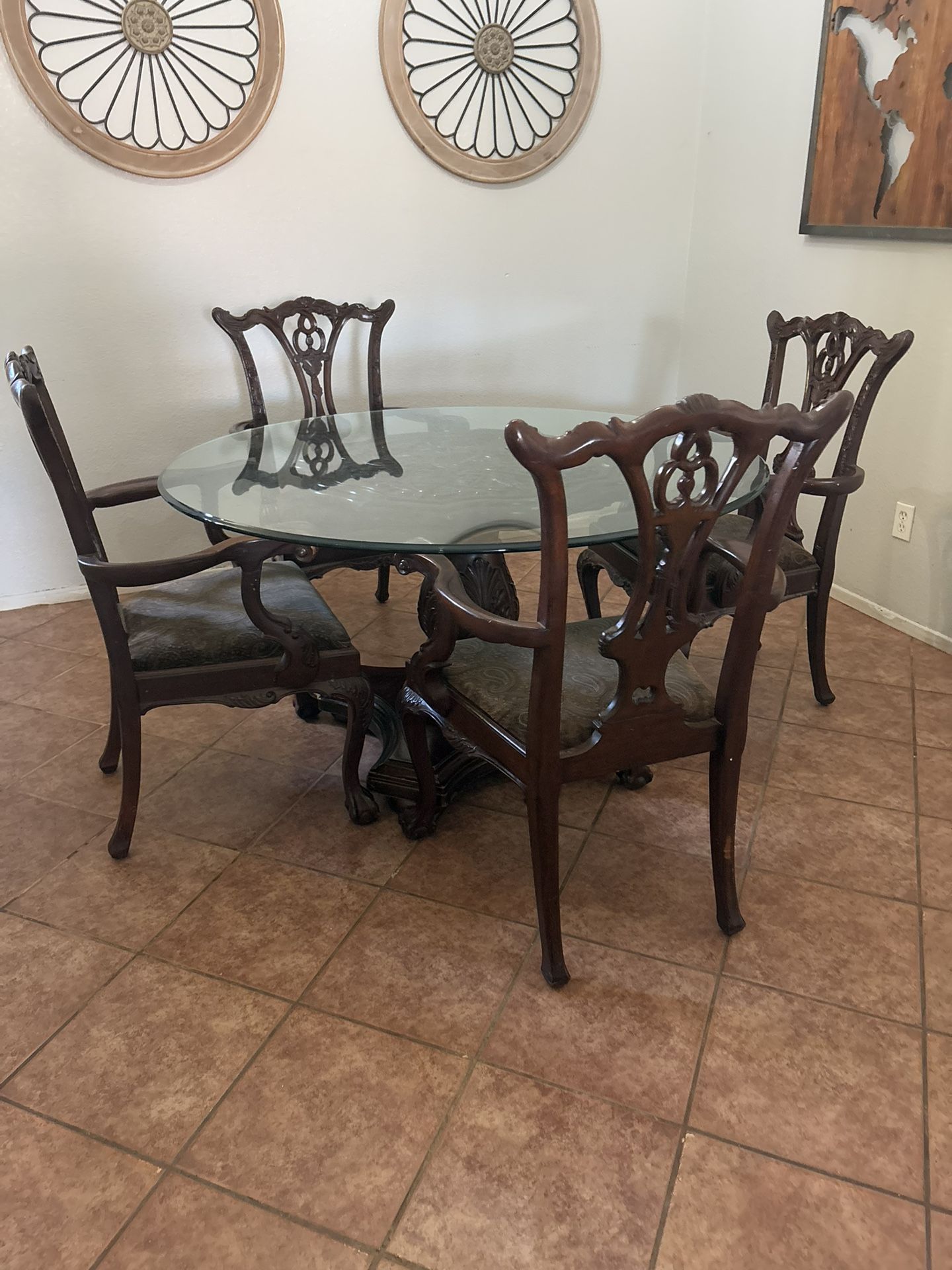 Gorgeous Dining table