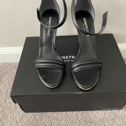 Steve Madden Black Open Toe High Heel 