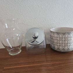 Vase/Jar/Plant Holder