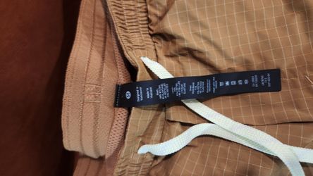 Lululemon Men's Shorts Brown Grid Pattern Pacebreakerd