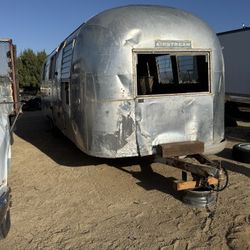 1964 Airstream Sovereign 