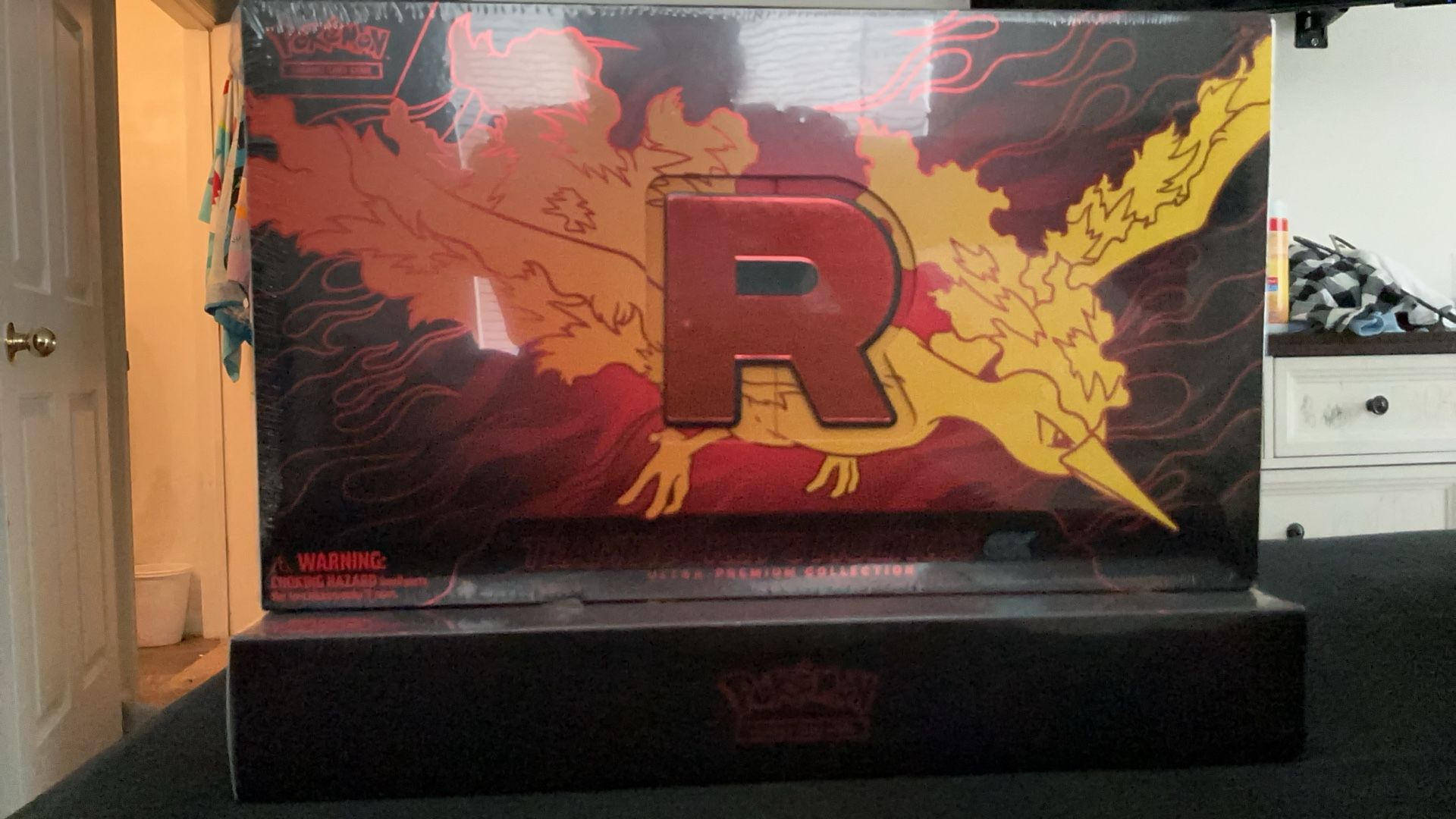 Pokémon Team Rockets Moltress EX