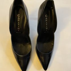 Capitini Size  8.5/39 Black Heels 