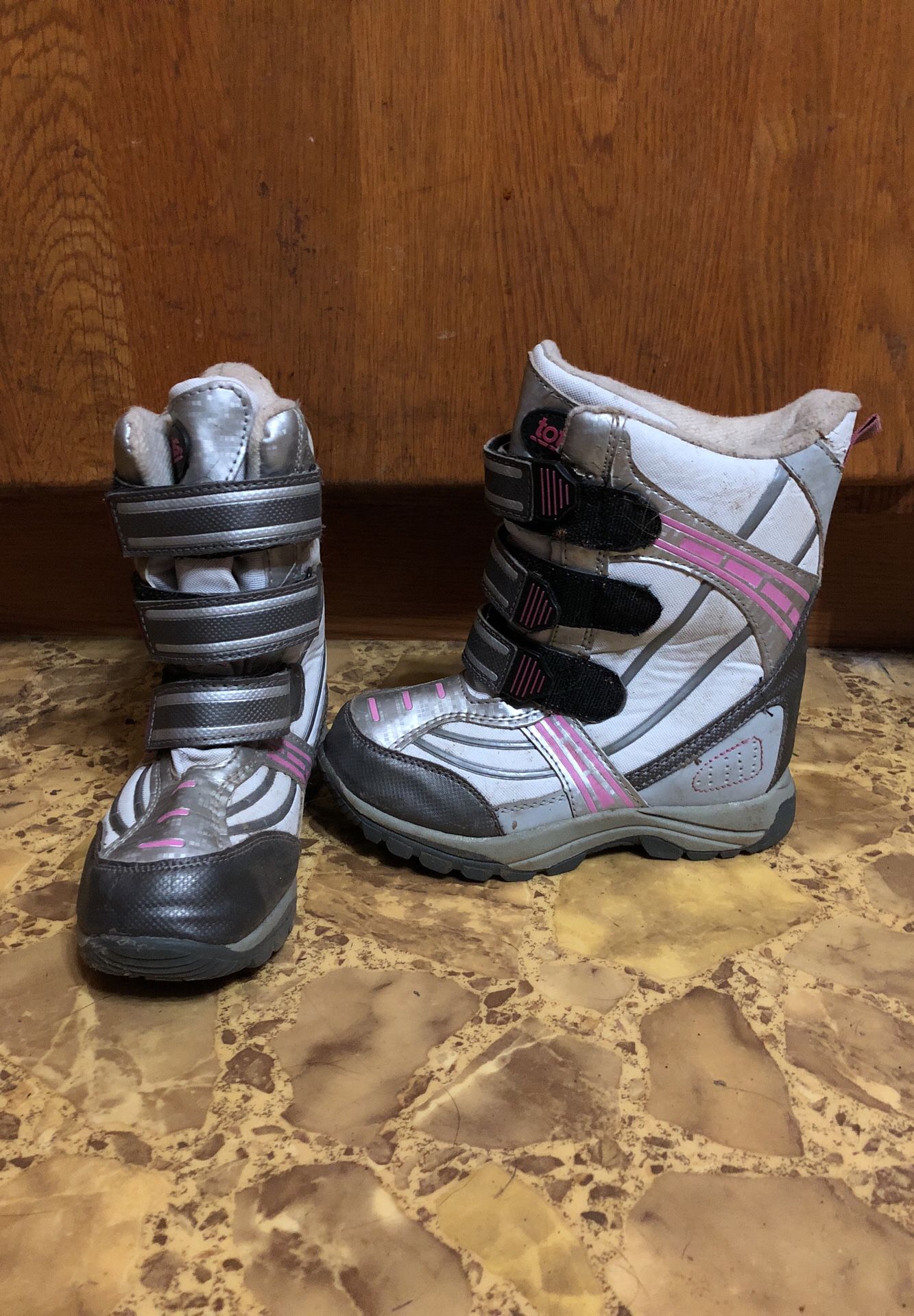 Kids Totes Boots, size 1