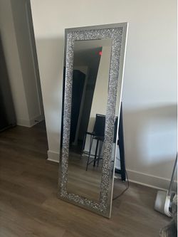 Led Stand Up Mirror !!!