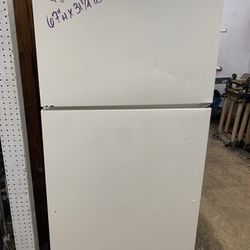 Ge 20 CF Bisque Refrigerator! Matching Gas & Electric Stoves Available! 30-Day Warranty! Delivery Available TODAY! 