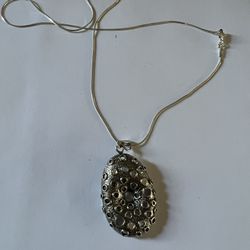 Chain and pendant Silver