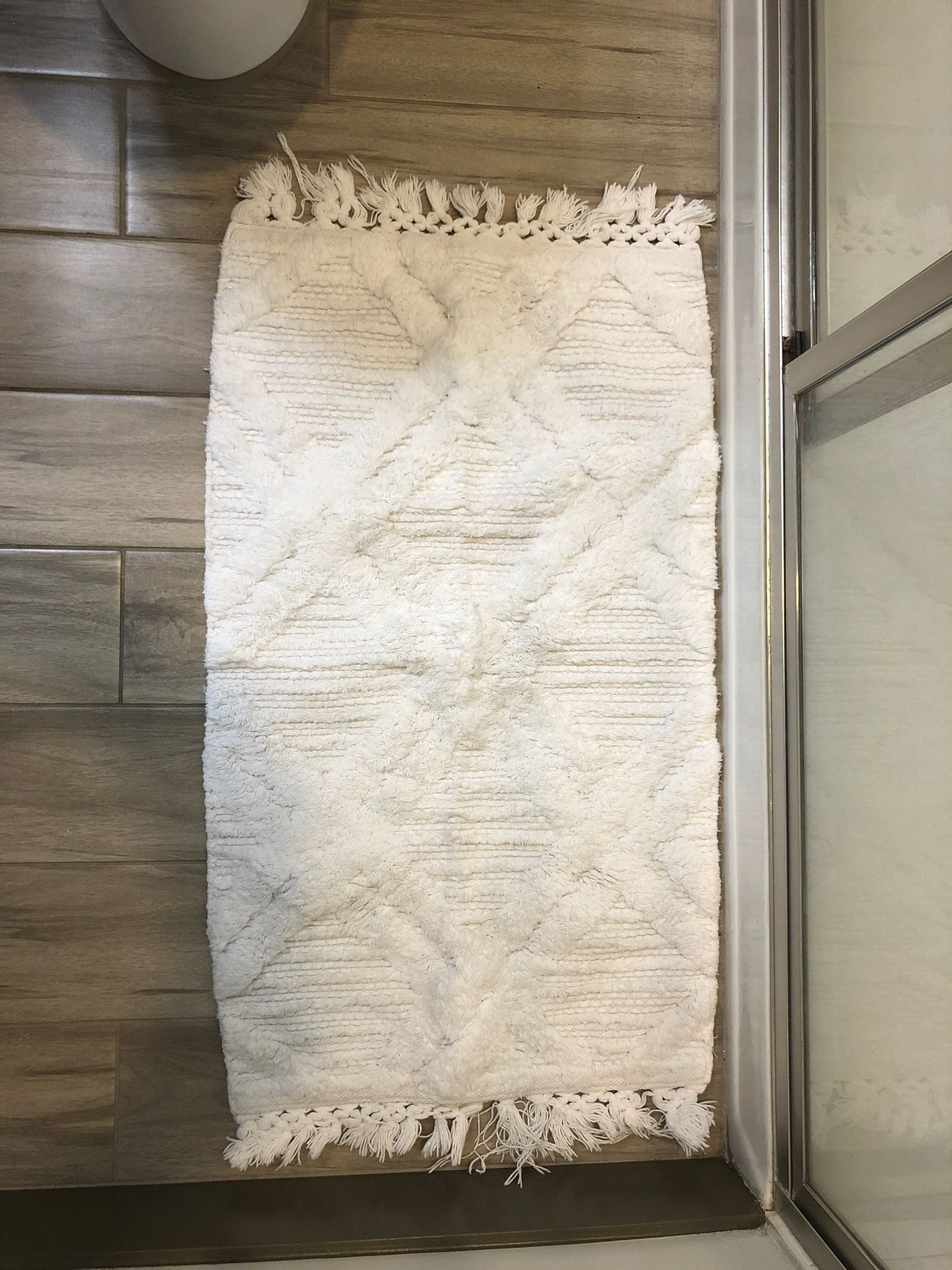 White Textured Bath Mat