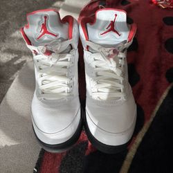 Jordan Fire Red Retro 5s