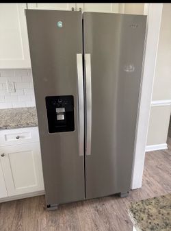 Stainless steel stove and refrigerator