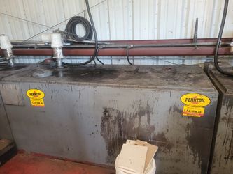 4 Oil Thanks  White Oil Pump 