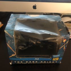 Batman The Dark Knight Blue Ray Disc 2008 Gift Box Bat pod