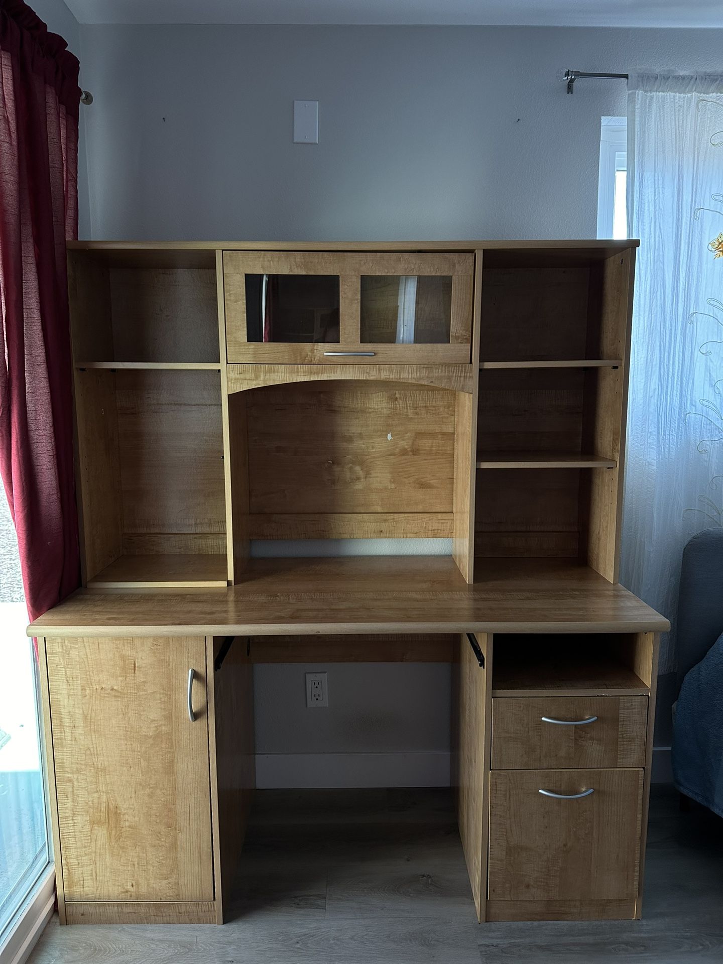 Realspace Landon Computer Desk With Hutch, Oak