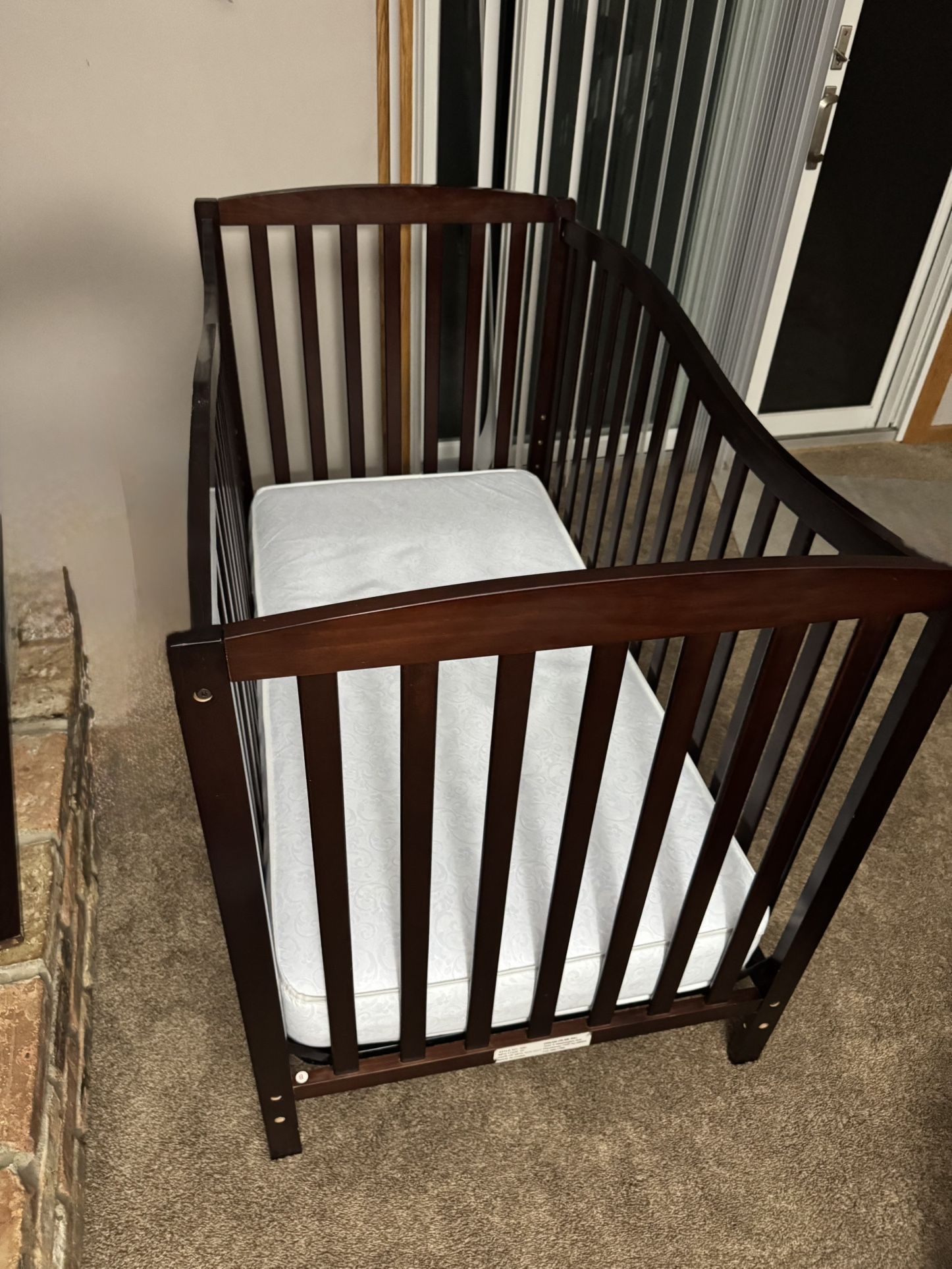 Chelsea 5-in-1 Convertible Crib