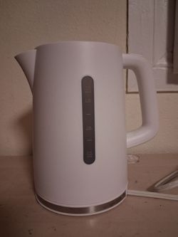 Toaster and electric water kettle