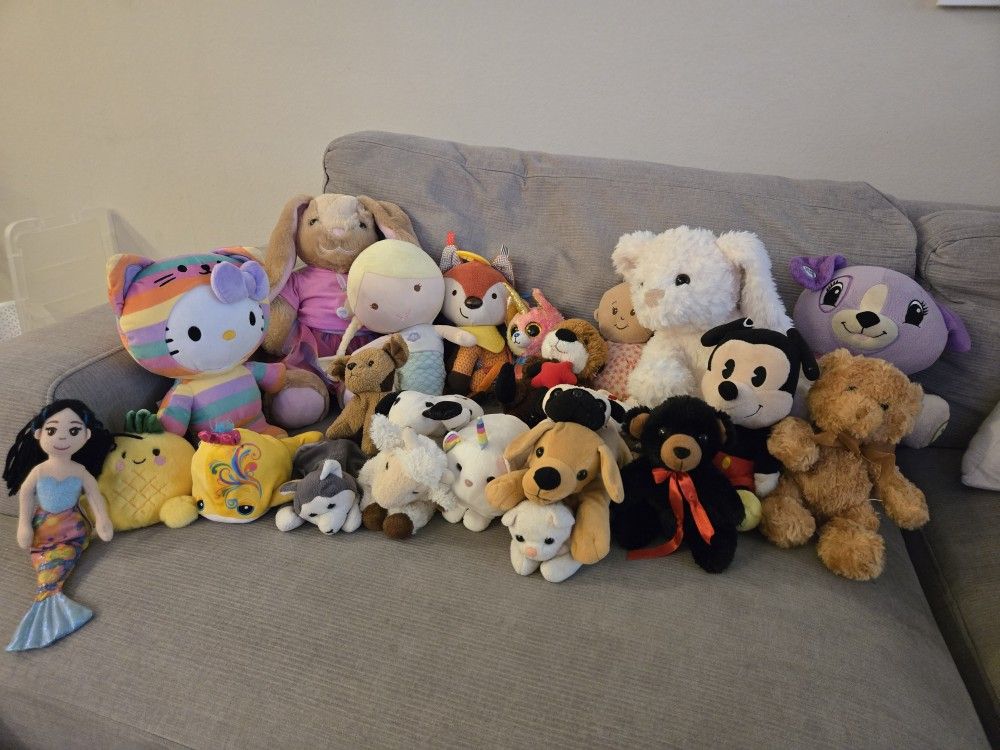 Stuffed Animals / Dolls
