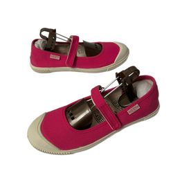 shoes KEEN in size 5 american hot pink color