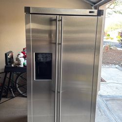 Kitchen Aide Refrigerator