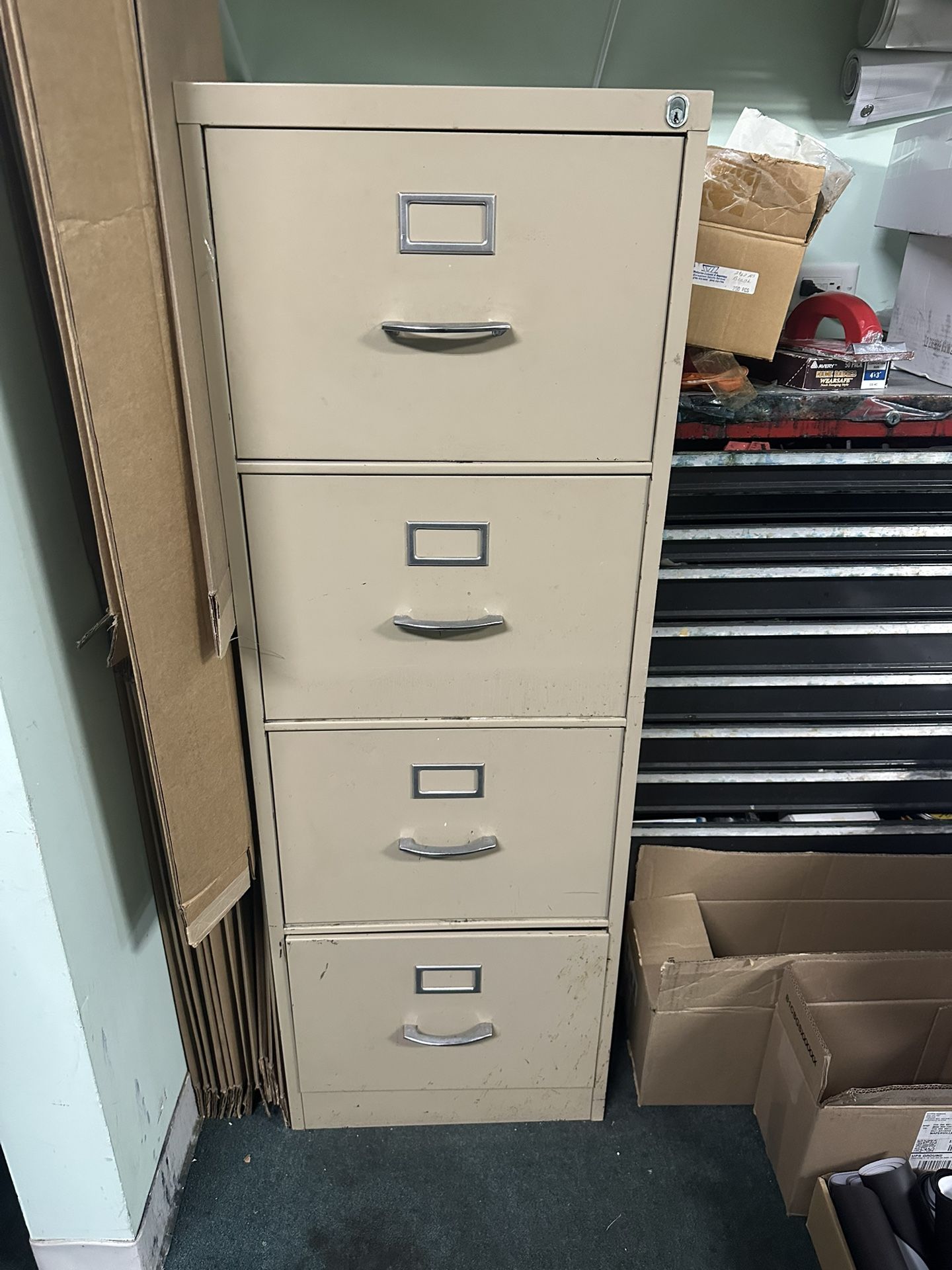 4 Drawer Metal filing Cabinet