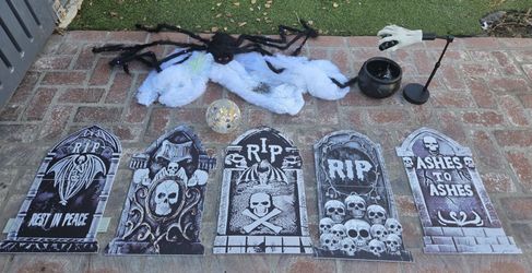 New Halloween Decor $5
