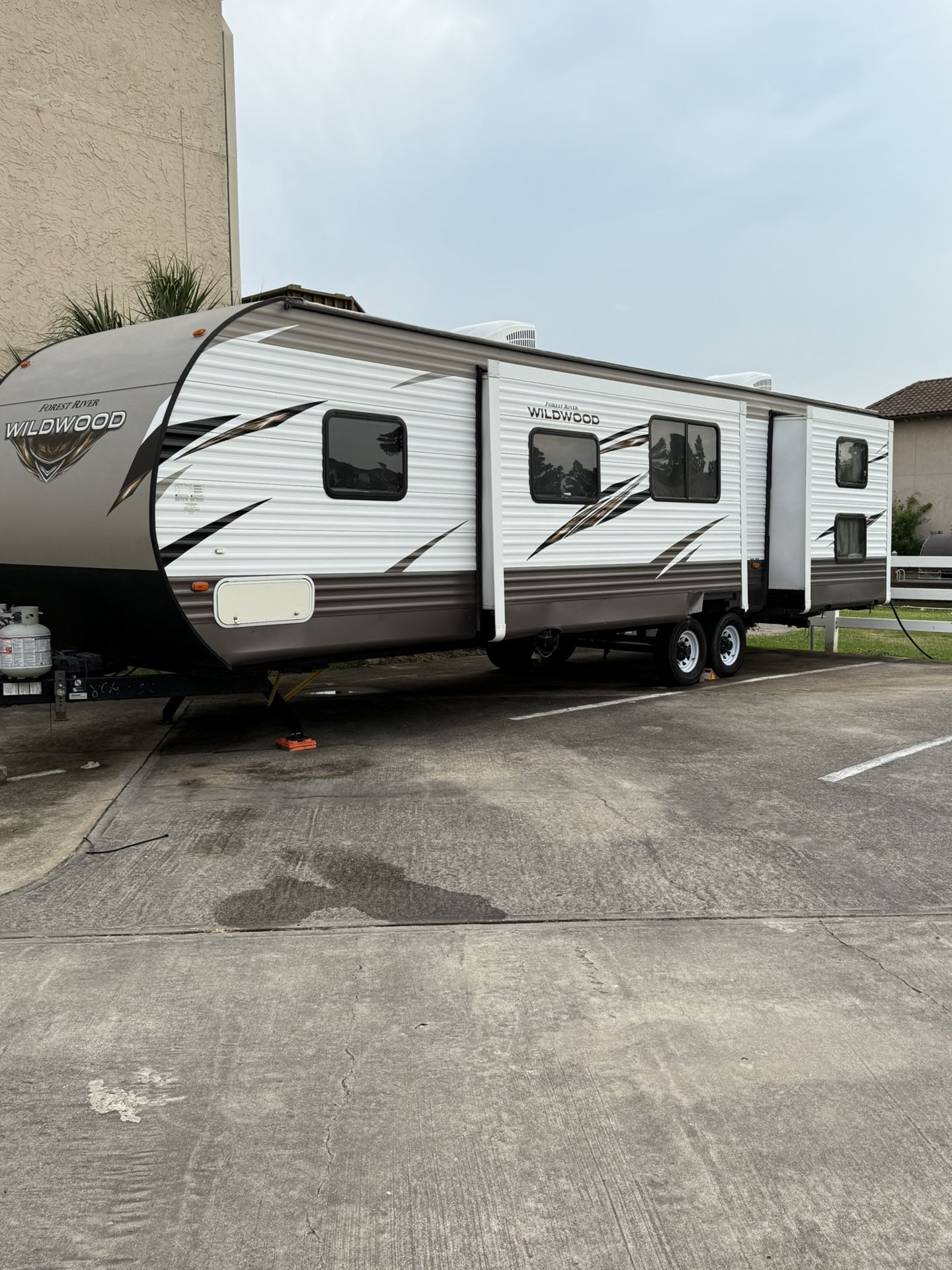 2018 Forrest River Wildwood RV Camper
