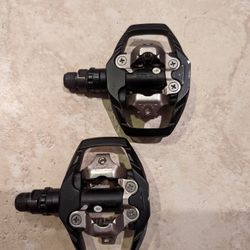 New Shimano PD-M530 SPD Clipless  Bike Bicycle Pedals 