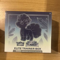 Silver Tempest Elite Trainer Box - SWSH12: Silver Tempest (SWSH12)