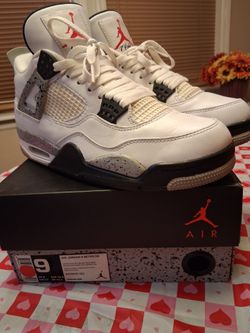 2016 Men's Sz.9 Nike Air Jordan 4 White Cement