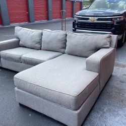 Sectional Sofa With Chaise 