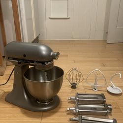 Kitchen Aid Classic Plus 4.5qt Mixer
