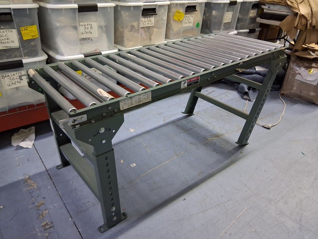 Light Duty Gravity Roller Conveyer For Sale