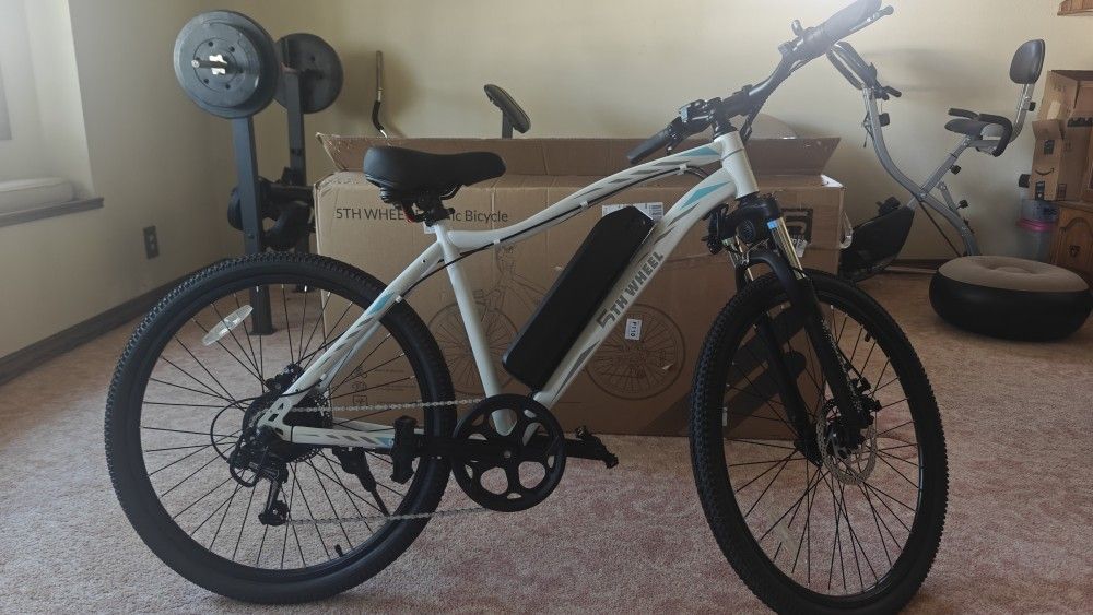 5th Wheel Electric Bike Ebike 26" Brand New