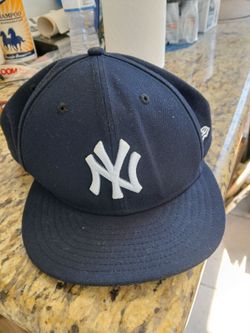 Official MLB players field cap.