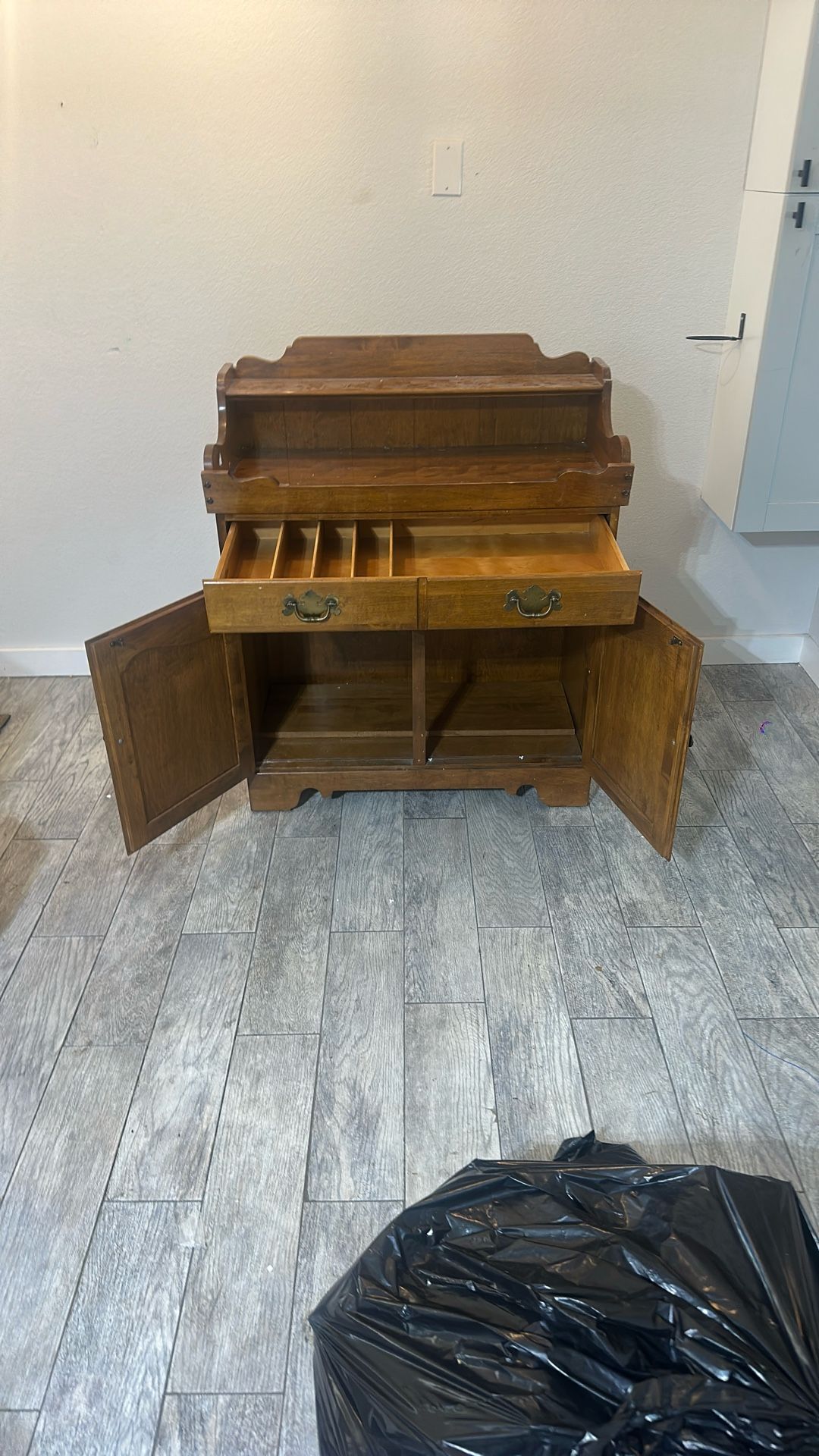 Ethan Allen Dry Sink/Bar