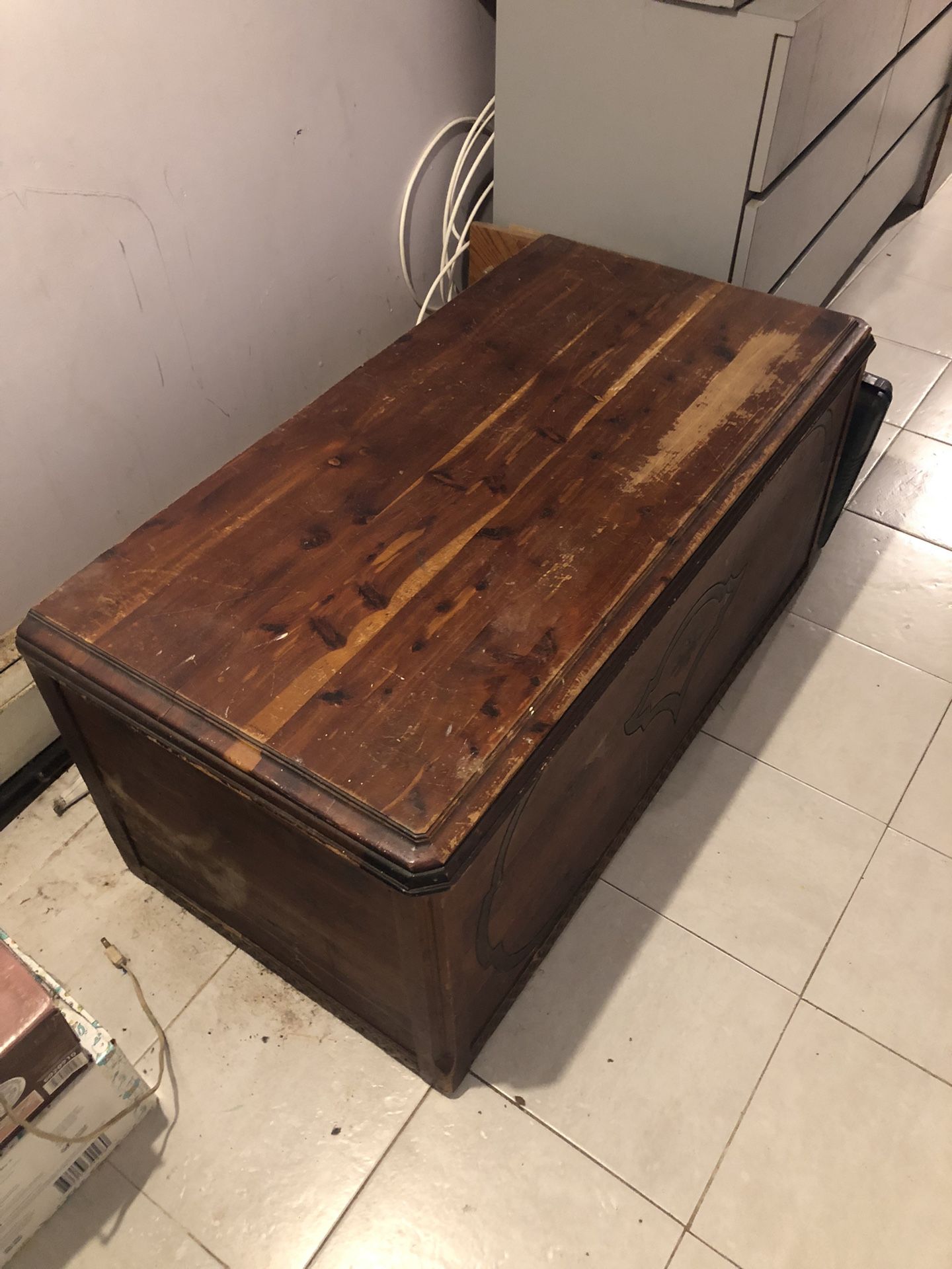 Cedar Wood Storage Trunk