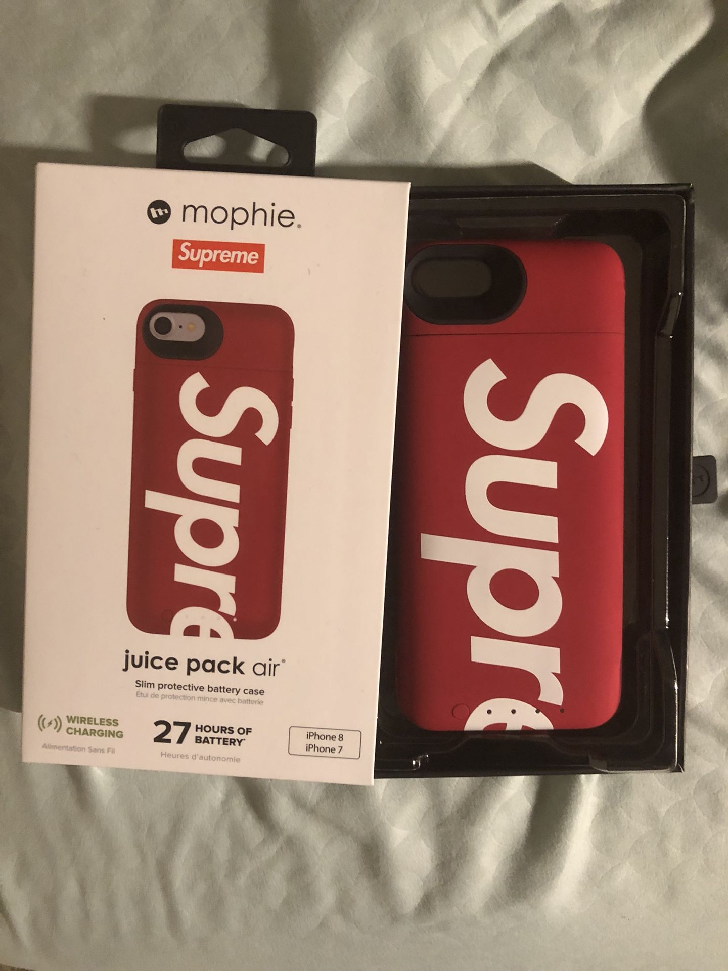 Supreme mophie case for iPhone7&8 New for Sale in Seattle, WA - OfferUp