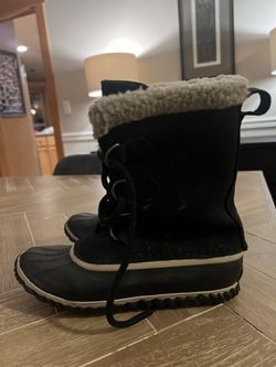 Women’s Sorel Boots  7.5