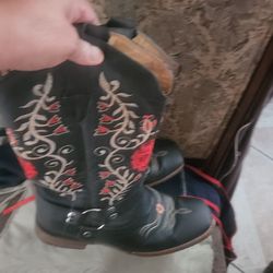 Black leather flowers womens boots