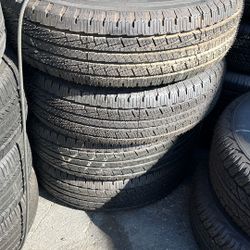 255/70/R18 Pirelli