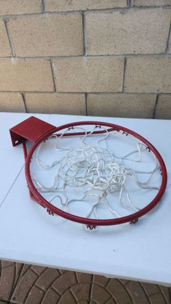 Basketball rim with net