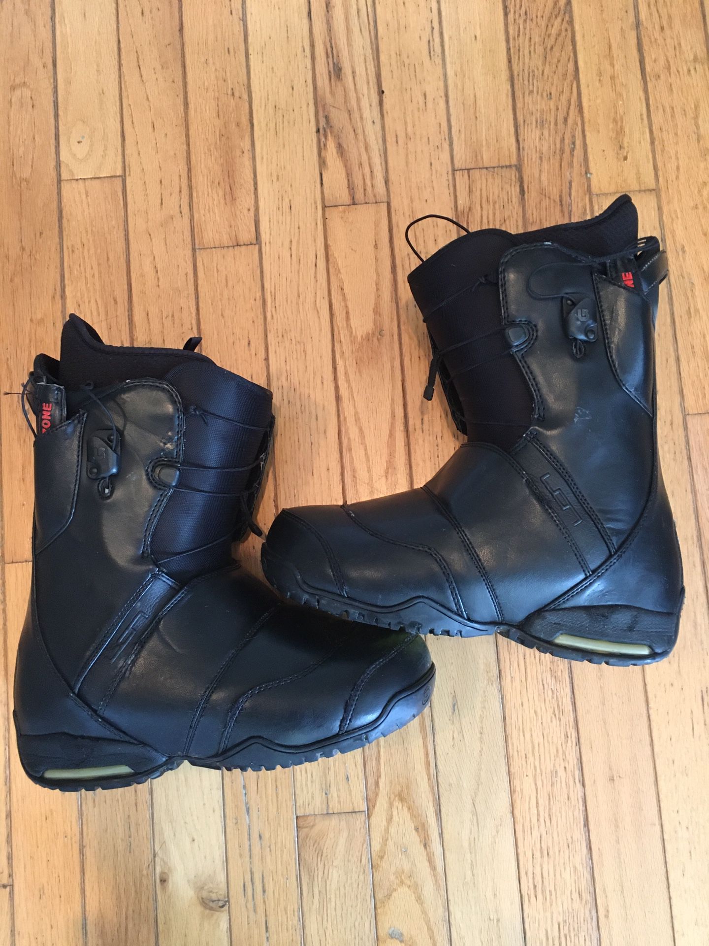 Burton Ion snowboard boots