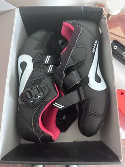 Peloton shoes size 39. (8/8.5) women’s