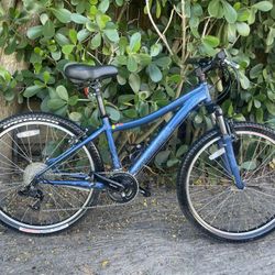 26 SPECIALIZED 3-8 SPEED READY TO RIDE- TUNE UP DONE ✅