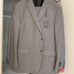 SUIT- New- Sz: 52.  Chino, Ca