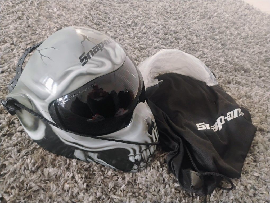 Welding Snap On Custom Painted Skull Helmet $175