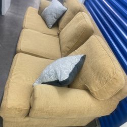 Sturdy Comfortable Nailtrim Couch (free delivery)