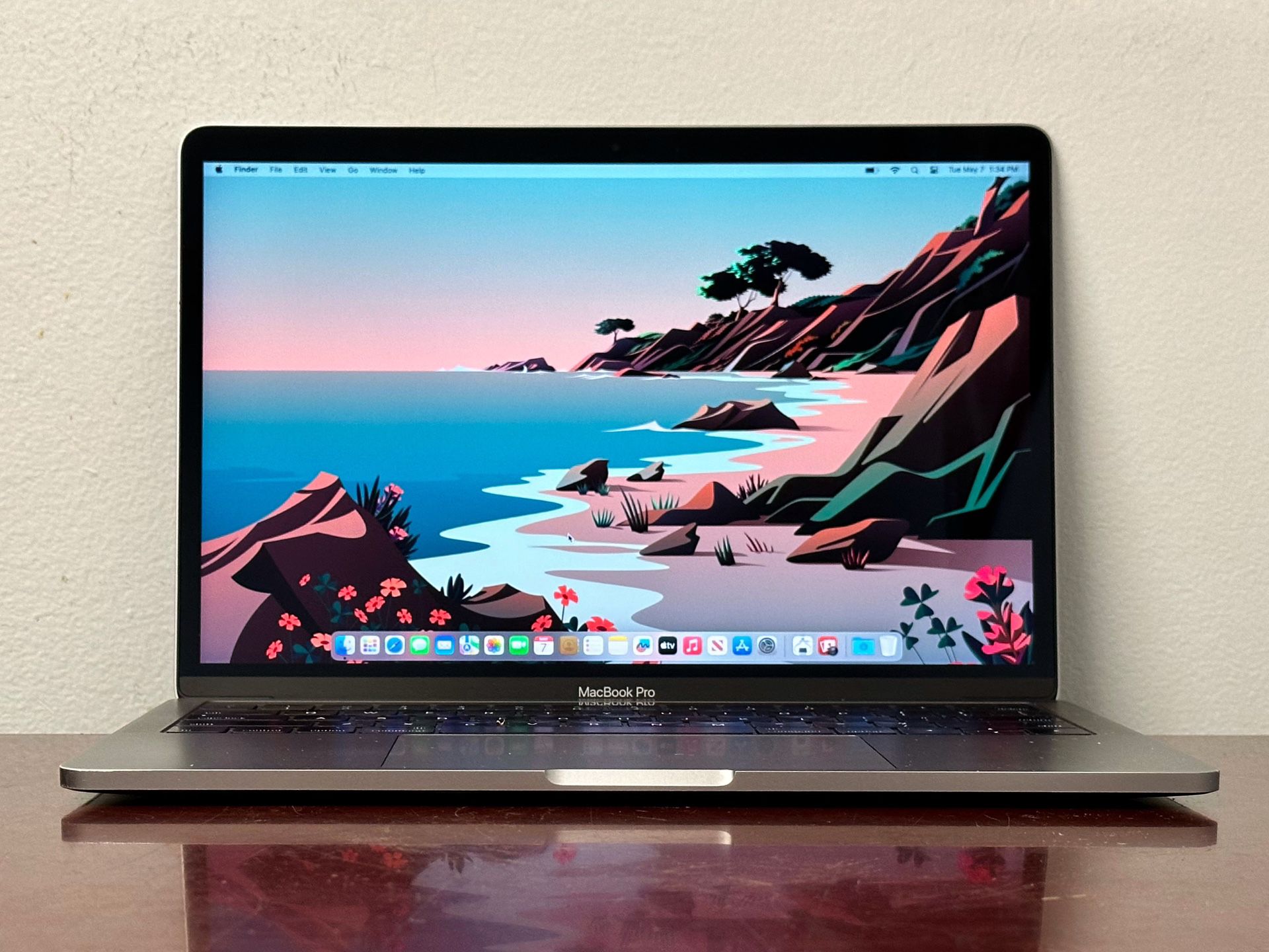 13” 2017 Apple MacBook Pro, TouchBar i7 w/NEW battery