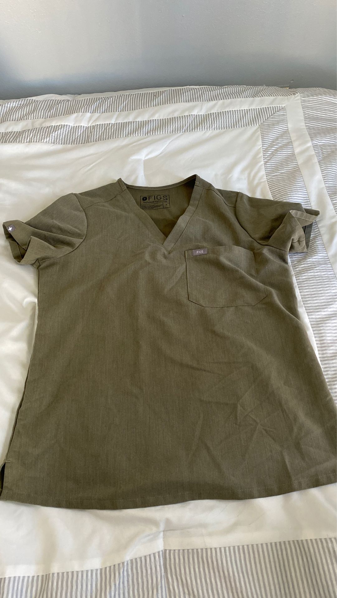 FIGS scrubs small HEATHER OLIVE