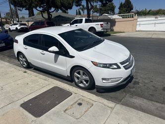 Chevy volt 2013 en vuenas condiciones