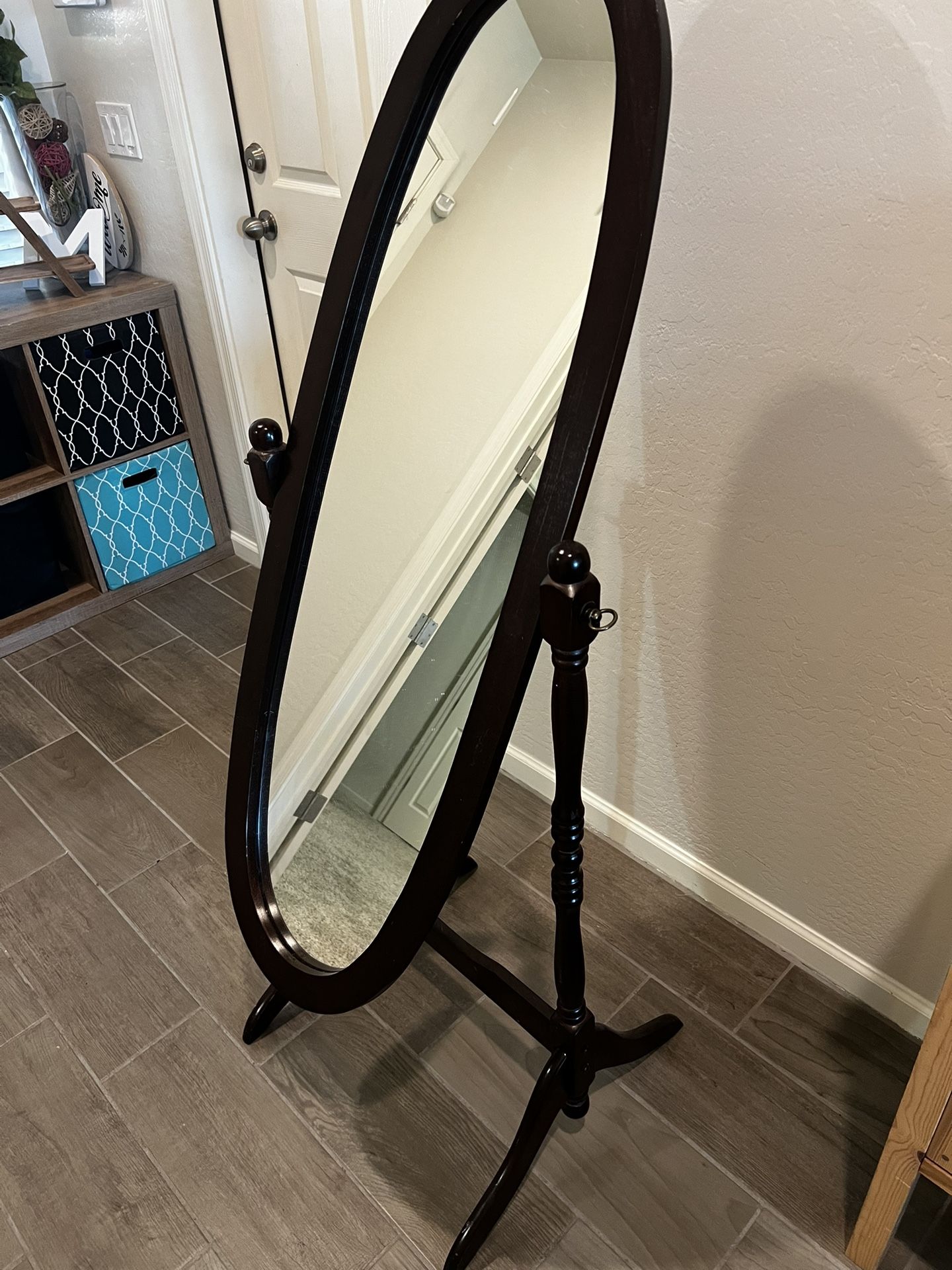 Stand Up Mirror